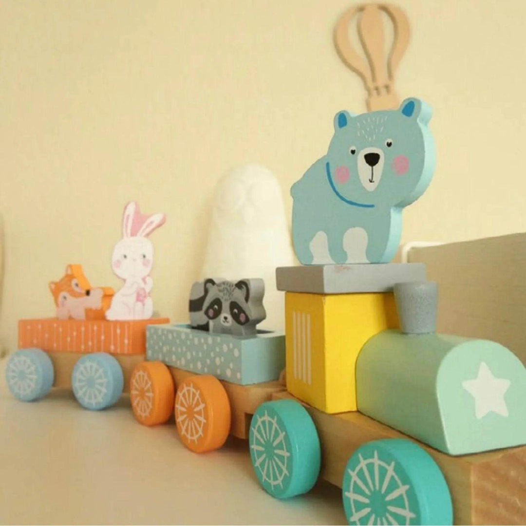 Giocattolo per bambini con trenino in legno