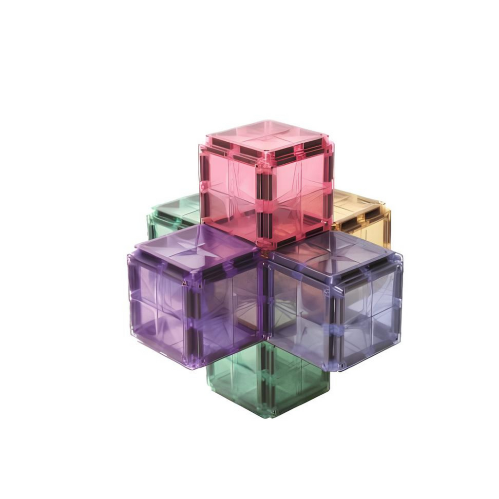 Construcción con bloques magnéticos Clever Clixx en forma de cubo usando piezas pastel.