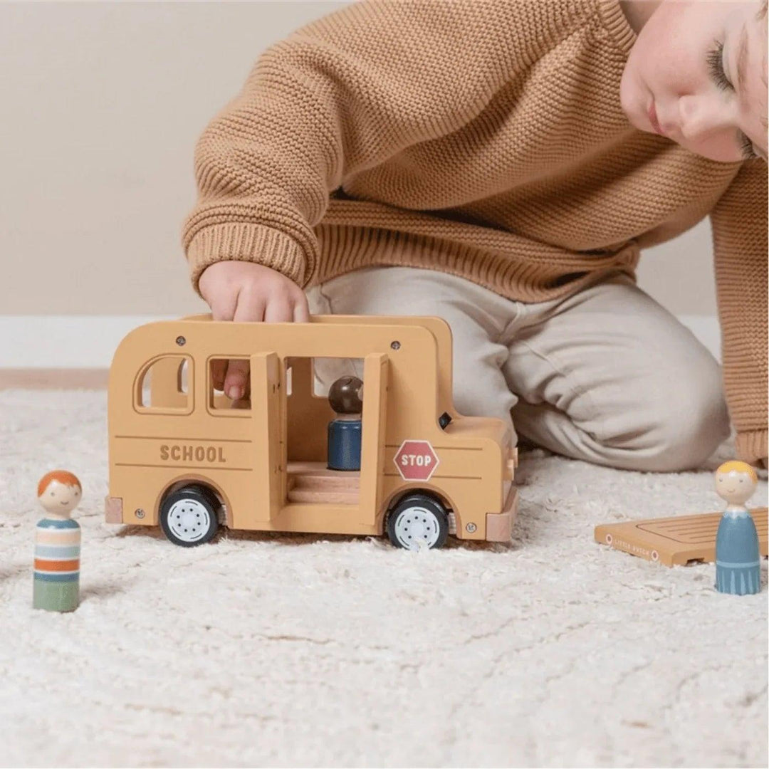 bus-colegio-amarillo - Bimbi Montessori