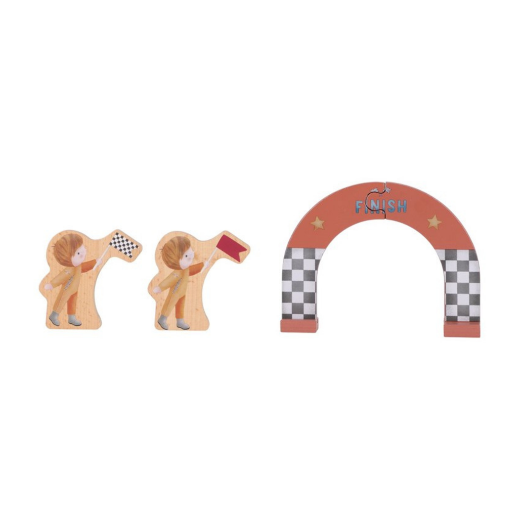 Figuras de jueces con banderas y arco de meta del circuito de carreras Little Dutch, fabricados en madera.