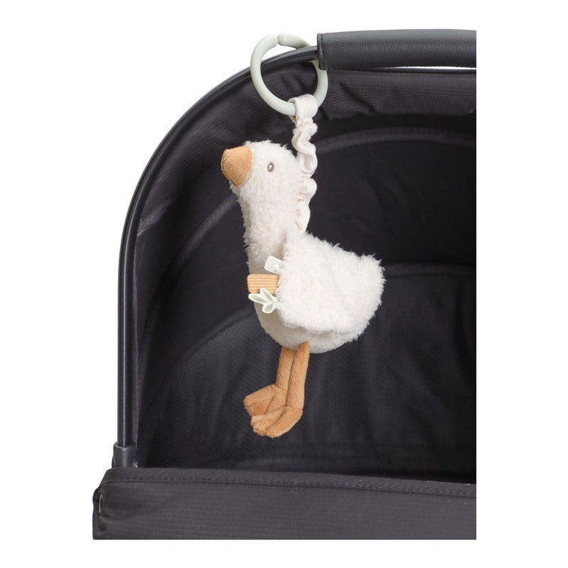 Juguete colgante ganso de peluche Little Dutch sujeto al carrito de bebé en tonos beige y blanco