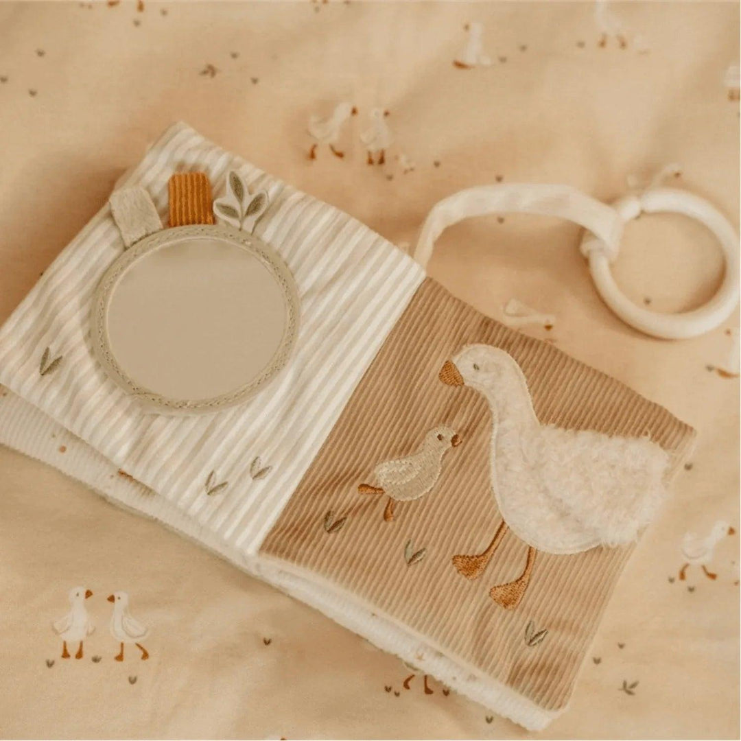 Livre d'activités sensorielles Little Dutch pour bébés avec miroir et broderie oie