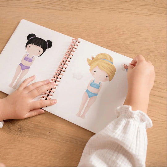 Libro de vestir Rosa & Friends - vista completa | Little Dutch