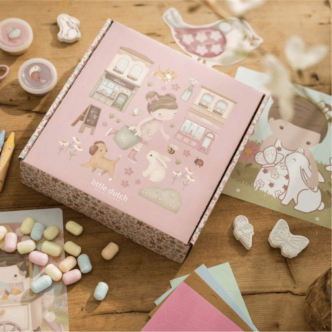 La scatola creativa di Rosa di Little Dutch per i lavoretti dei bambini