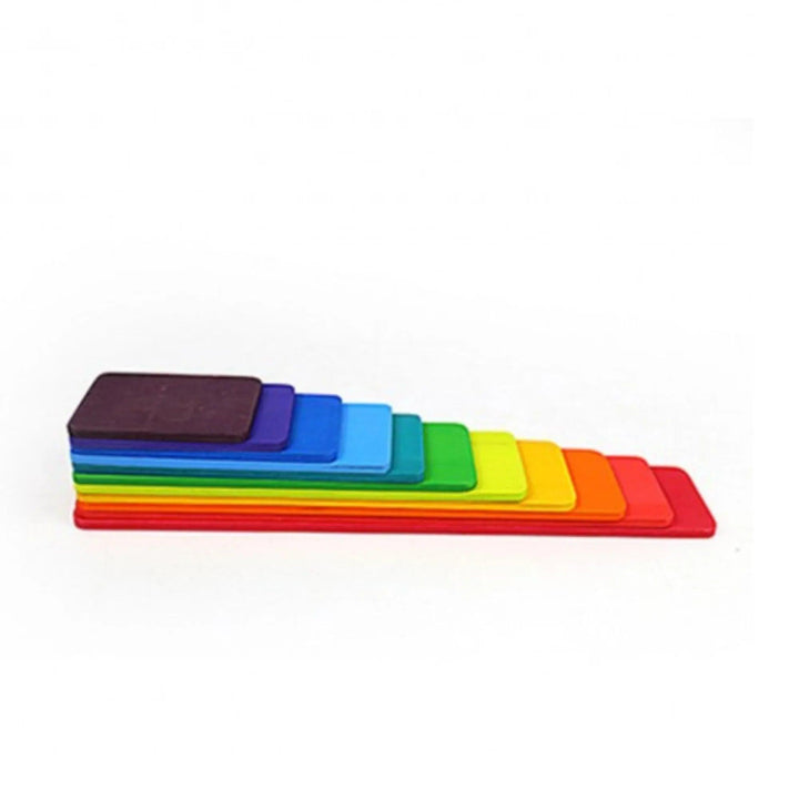Set di tavolette graduate color arcobaleno per la classificazione e la seriazione Montessori.
