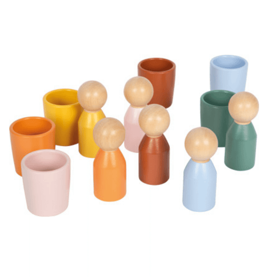Montessori Sorting Cups with Shapes - sorting activity | Bimbi Montessori