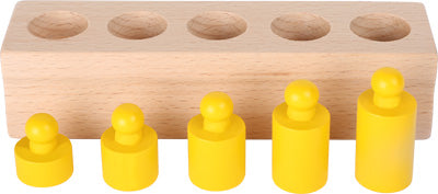 Cilindros Montessori en amarillo