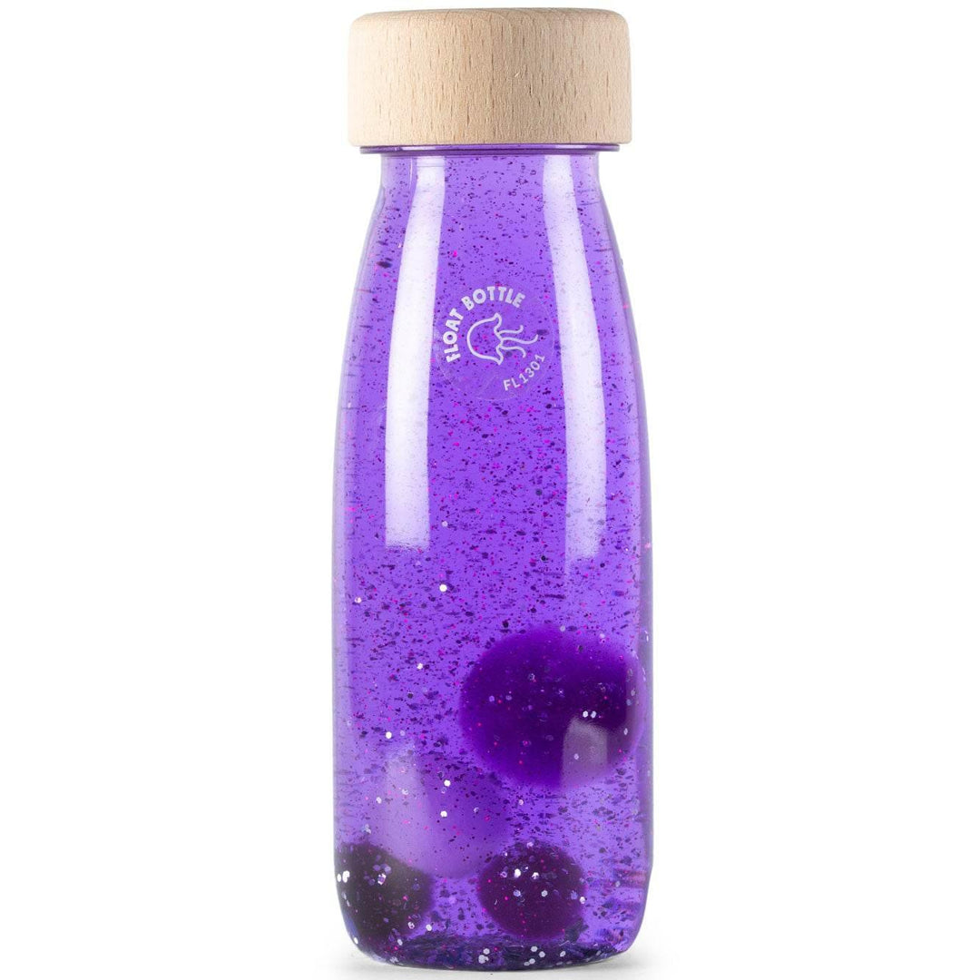 BOUTEILLE SENSORIELLE FLOTTANTE aux couleurs variées. L'arc-en-ciel à portée de main. Avec ces bouteilles, inspirées de la palette chromatique de la nature, les enfants découvrent les couleurs, s'émerveillent de la lumière, stimulent leur concentration et trouvent leur moment de calme. Ne pas immerger dans l'eau ni exposer au soleil pendant une longue période. Pour des raisons d'hygiène, nous recommandons de les essuyer avec un chiffon ou une lingette humide.