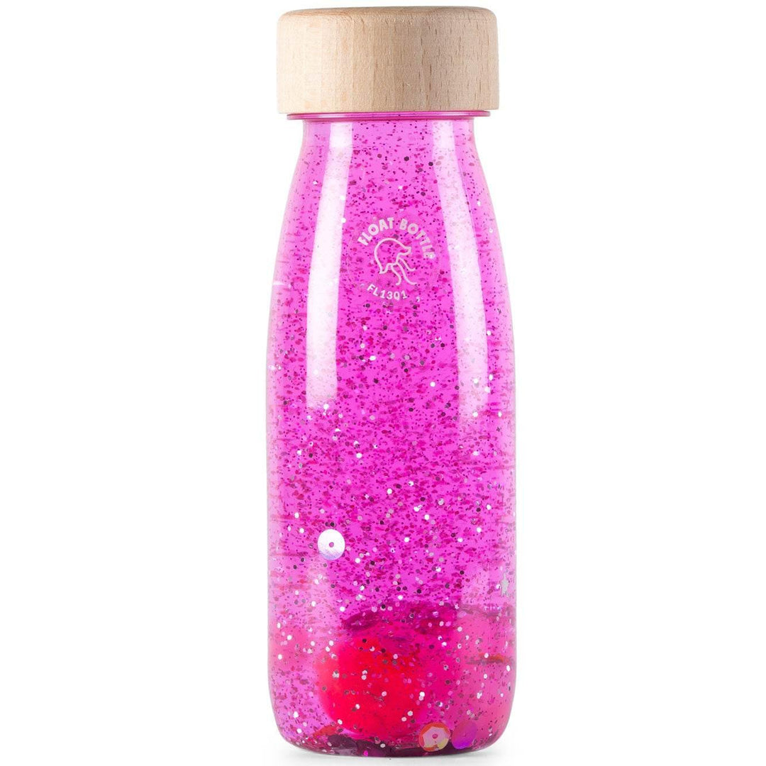 BOUTEILLE SENSORIELLE FLOTTANTE aux couleurs variées. L'arc-en-ciel à portée de main. Avec ces bouteilles, inspirées de la palette chromatique de la nature, les enfants découvrent les couleurs, s'émerveillent de la lumière, stimulent leur concentration et trouvent leur moment de calme. Ne pas immerger dans l'eau ni exposer au soleil pendant une longue période. Pour des raisons d'hygiène, nous recommandons de les essuyer avec un chiffon ou une lingette humide.