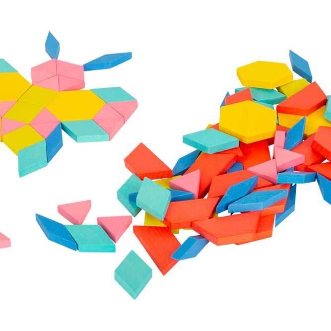 Tangram in blu, verde, giallo, rosso e arancione
