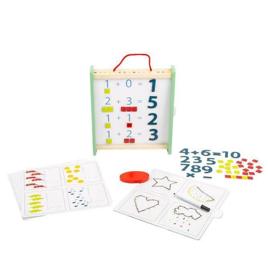 Jeu de mathématiques éducatif avec des chiffres en bois, des tuiles illustrées et des flashcards – idéal pour apprendre à compter et à additionner